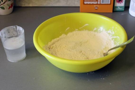 Що зробити із солоного тіста?